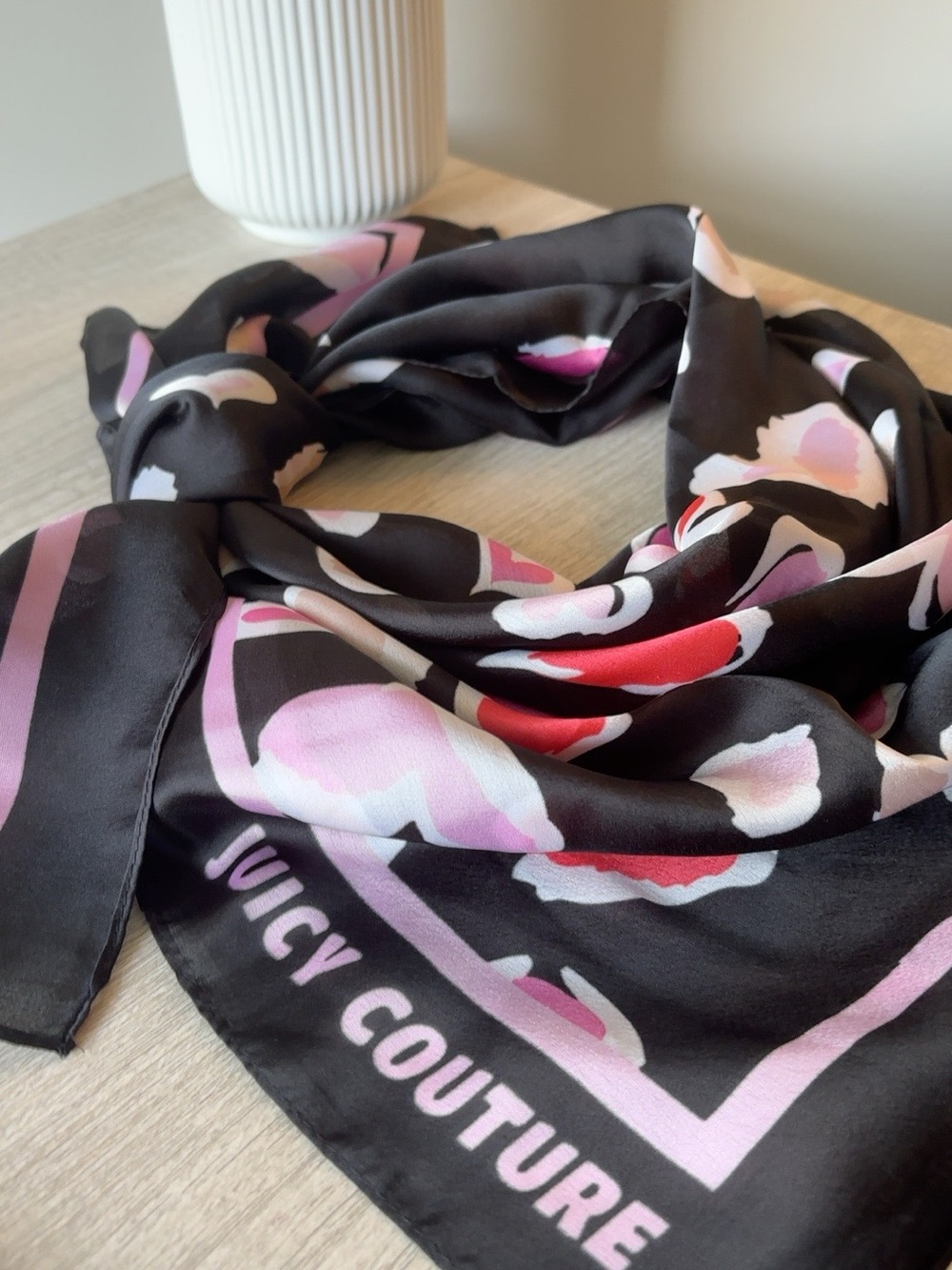 Juicy Couture Y2K 35x35 Square Scarf Black Pink Heart Logo Multi Wear